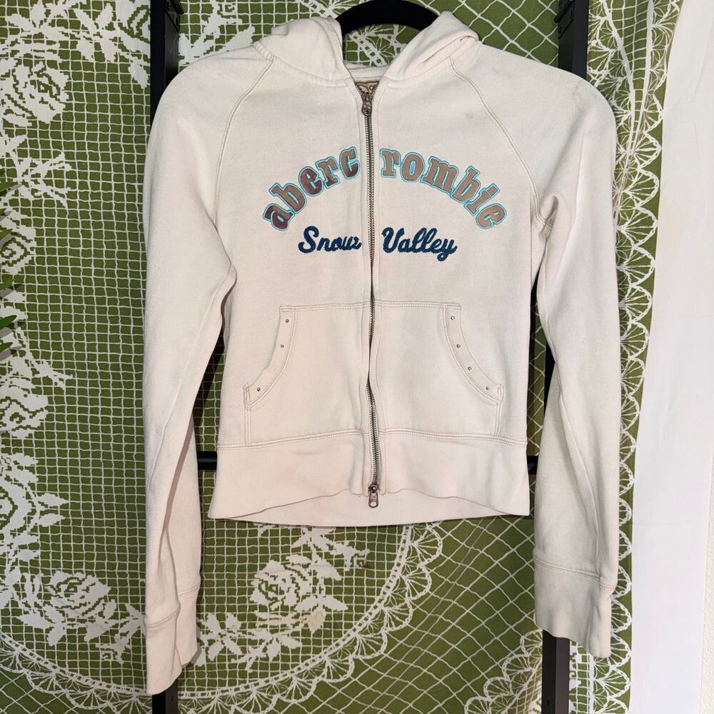 ❄️ Y2K A&F "Snow Valley" Zip Up ❄️